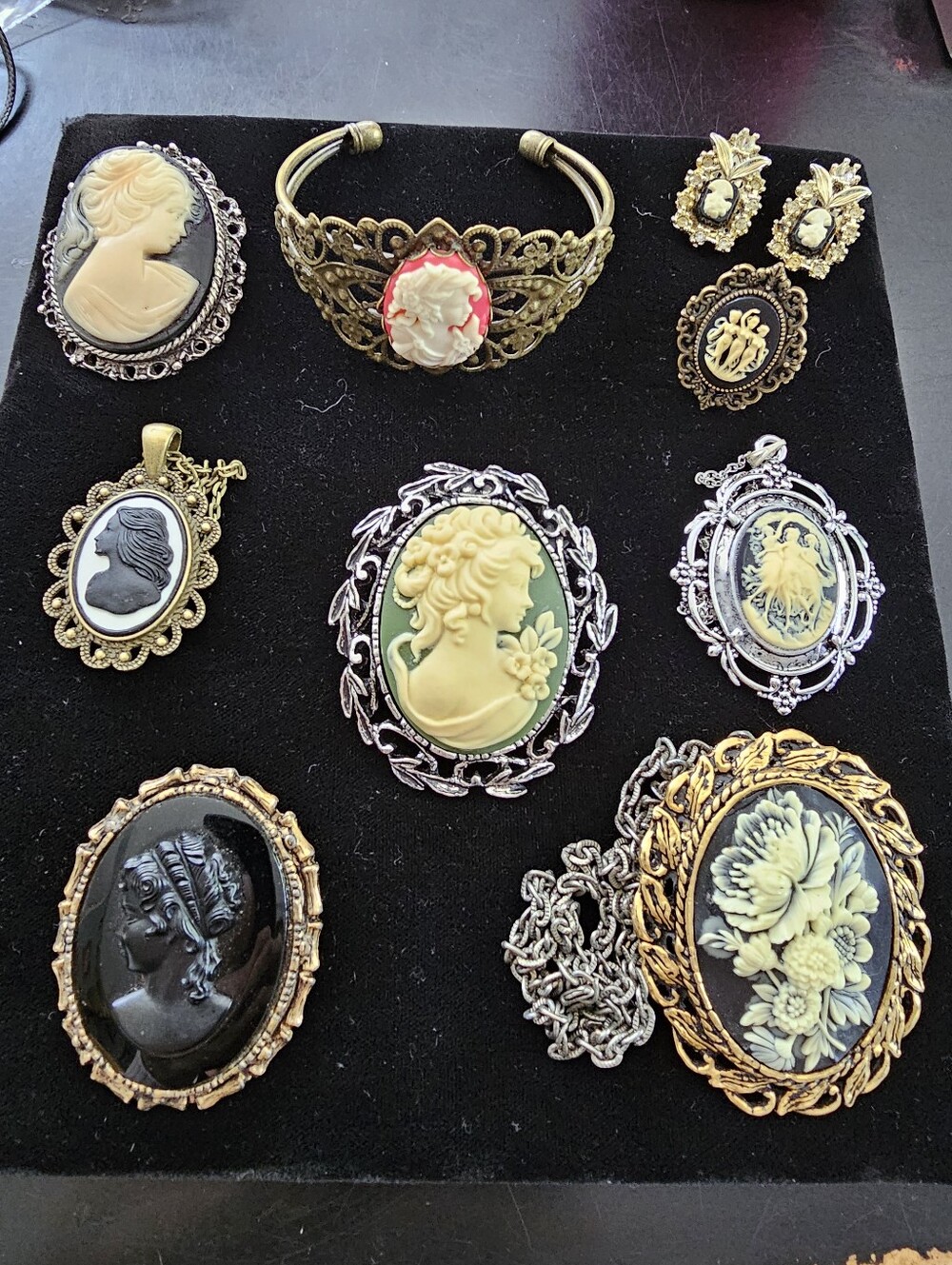 Vintage Cameo Lot